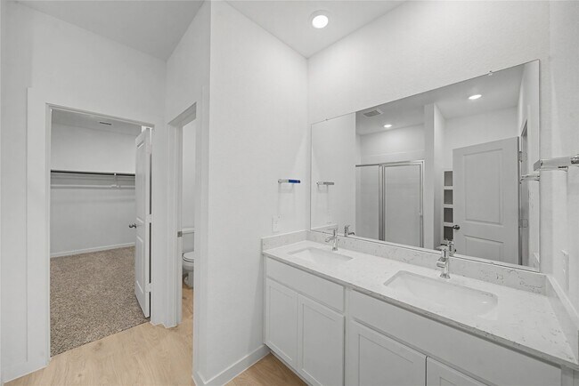 Building Photo - 4215 Camden Lakes St