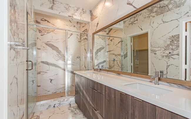 Building Photo - Beautiful contemporary design home in Bressi Ranch!