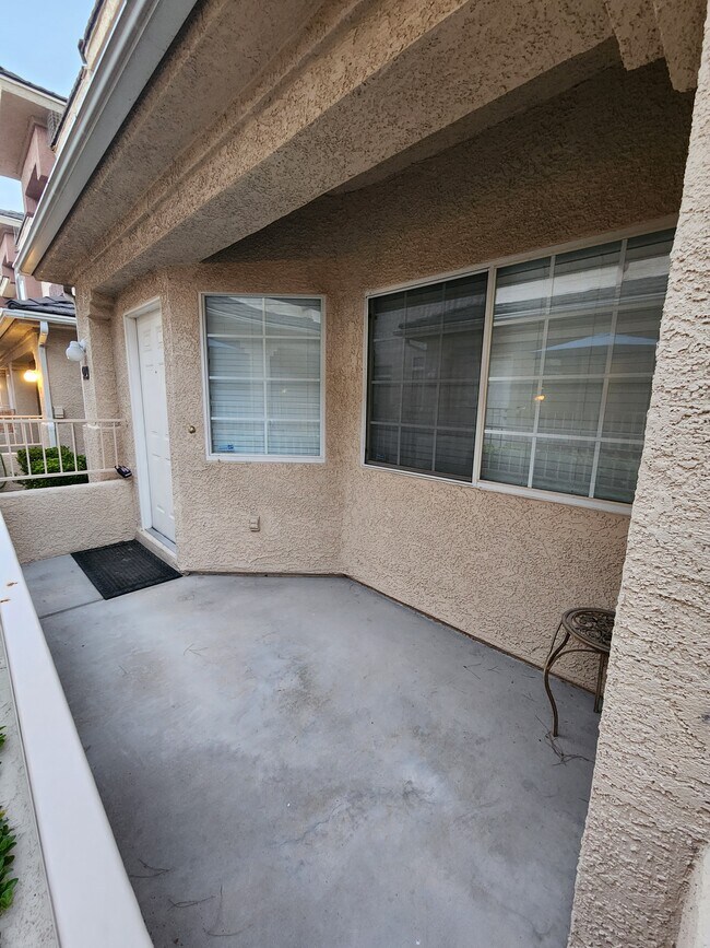 Building Photo - 929 Dusty Creek St