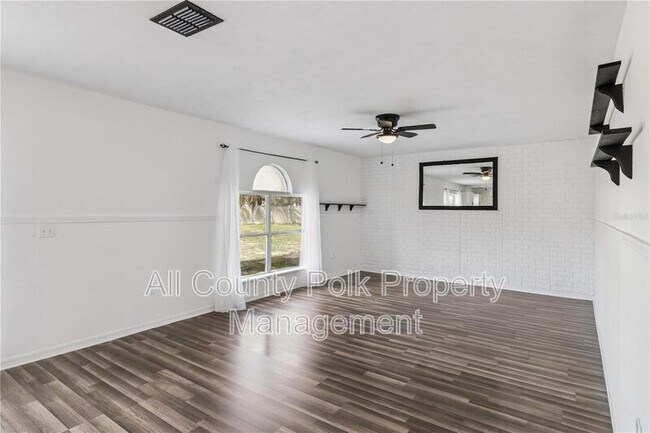 Building Photo - 455 Danube Dr