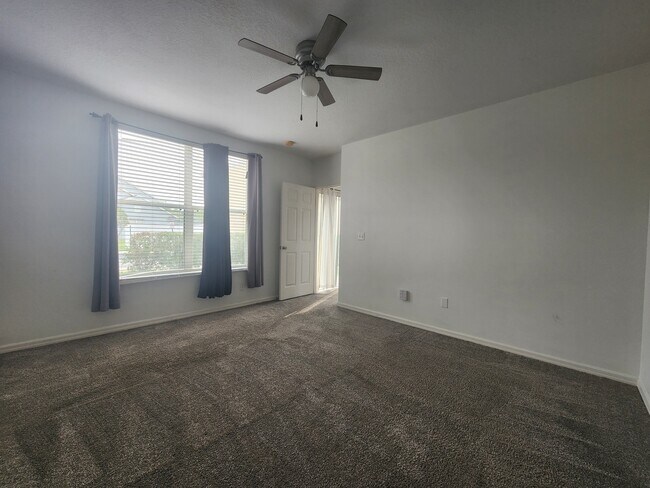 Building Photo - 6401 Barksdale Way