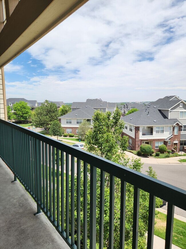 Building Photo - 3rd floor condo close to Cherry Creek Reservoir and DTC!