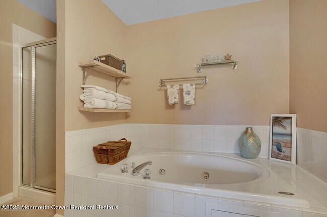 Building Photo - 17 Nutmeg Ct