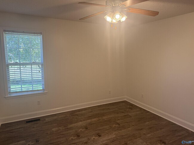 Building Photo - 27764 Gretta Cir