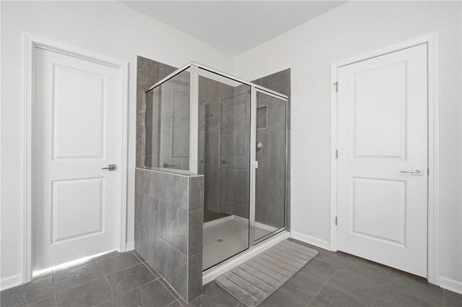 Building Photo - 4440 Kendall Pointe Dr