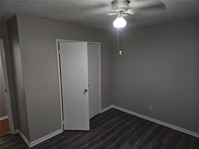 Building Photo - 10259 Foxfire Terrace