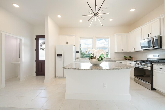 Building Photo - 15115 Parkland Canyon Dr