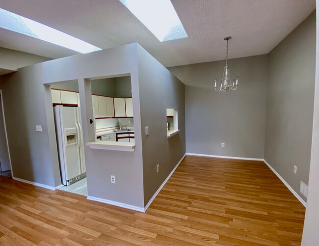 Building Photo - 177 Rachel Ct