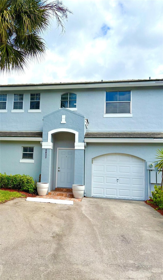 Building Photo - 4832 Grapevine Wy