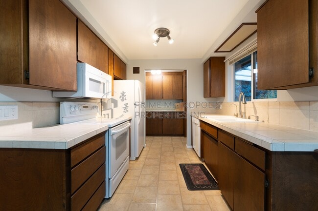 Building Photo - 5924 114th Pl SE