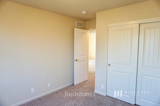 Building Photo - Hyda Hills 2-Story