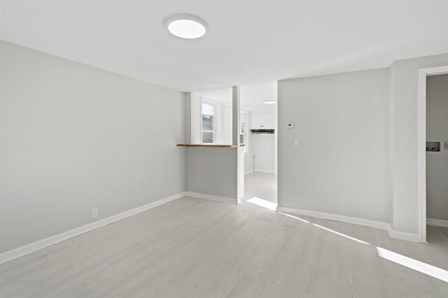 Building Photo - 173-175 LEMBECK Ave