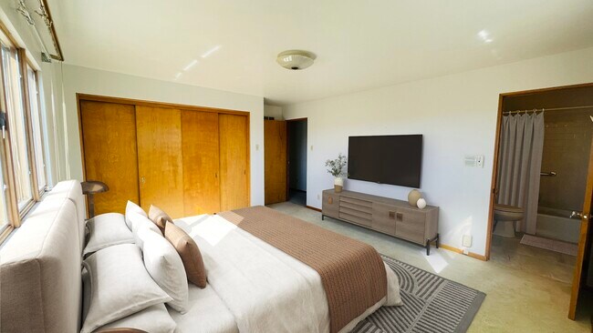 Building Photo - 1491 E Maiden St