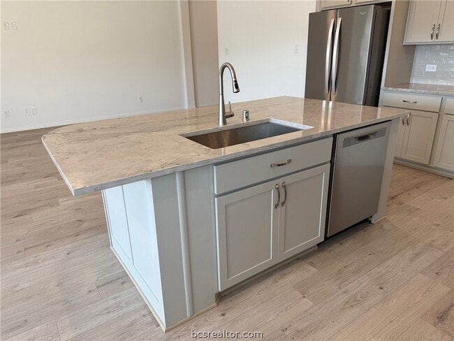 Building Photo - 6222 Greenville Dr