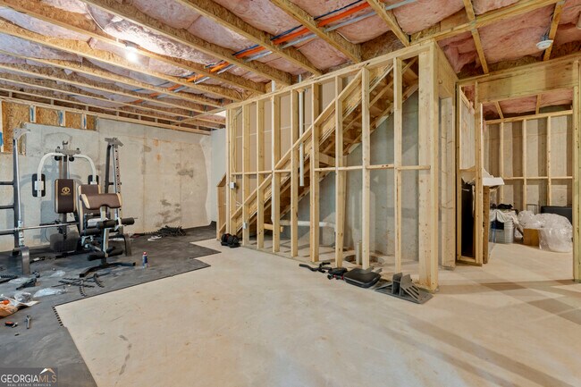 Building Photo - 3645 Beaconfield Ct SE