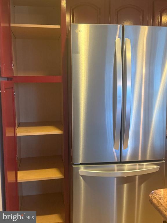 Building Photo - 10320 Westlake Dr