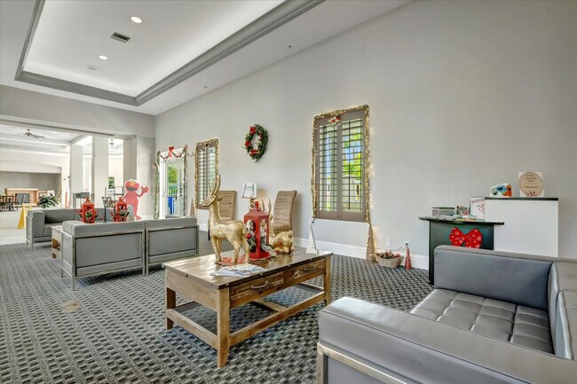 Building Photo - 8303 Palm Pkwy