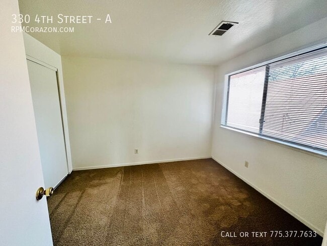 Building Photo - 330 4th St