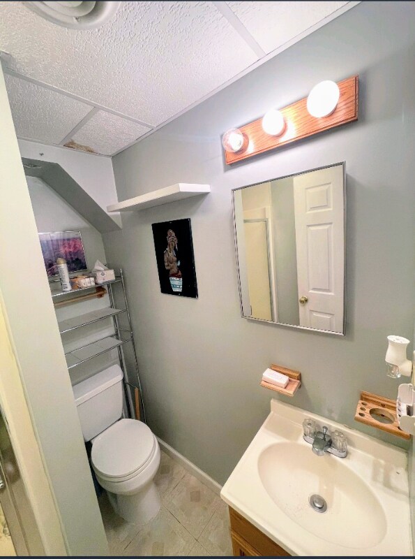 Building Photo - 429 W Lawrence St