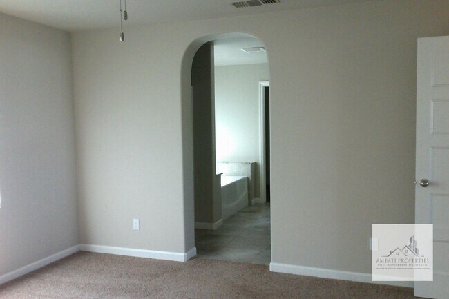 Building Photo - Beautiful 3 Bedroom Home in Harlan Ranch