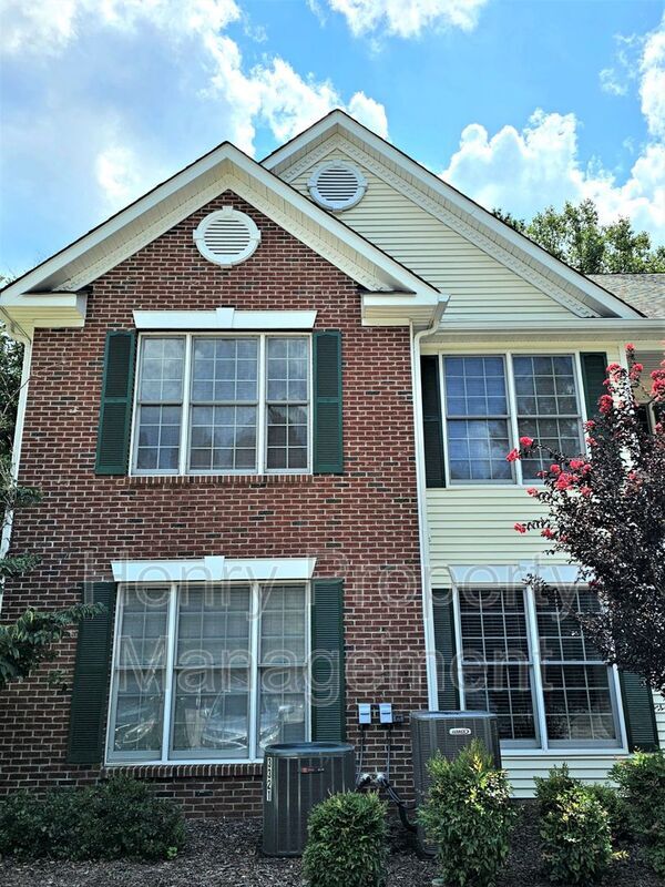 Building Photo - 3321 Kudrow Ln