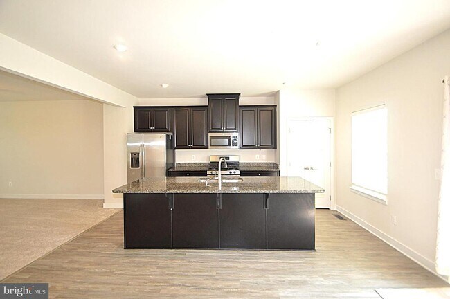 Building Photo - 11328 Willow Green Cir