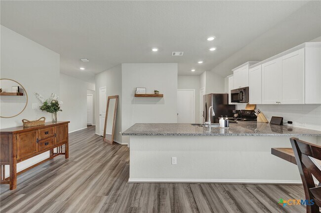 Building Photo - 1814 Strawberry Fld
