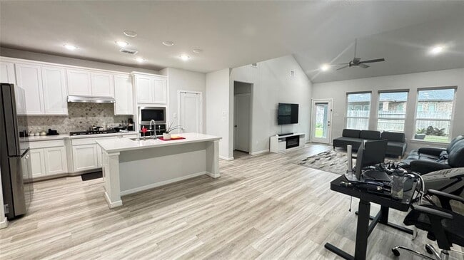 Building Photo - 9107 Brixham Dr