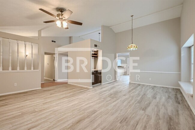 Building Photo - 9009 Davis St