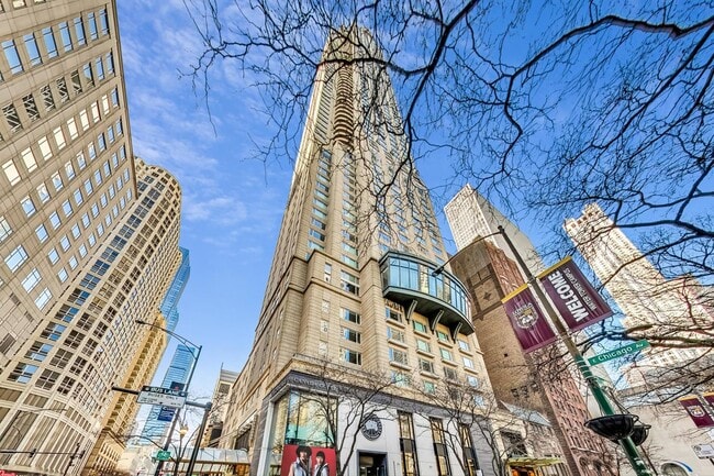 Primary Photo - 800 N Michigan Ave
