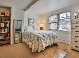 Bright Bedroom with Tree Top Views - 20 Horton St