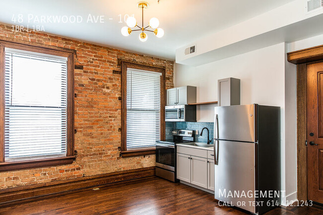 Building Photo - 48 Parkwood Ave