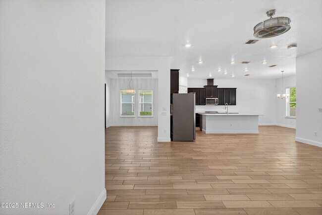 Building Photo - 215RENT Carina Trl