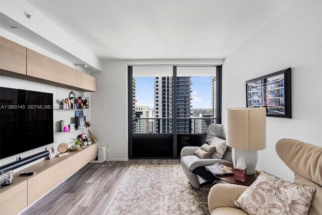 Building Photo - 801 S Miami Ave