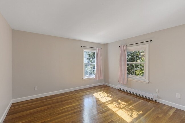 Building Photo - 159 Bedford St