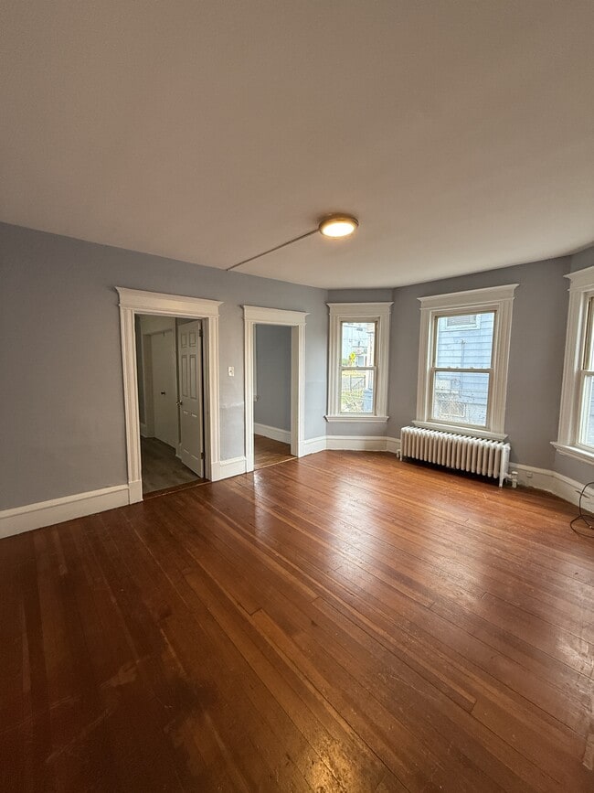 Building Photo - 96-98-98 Sargeant St