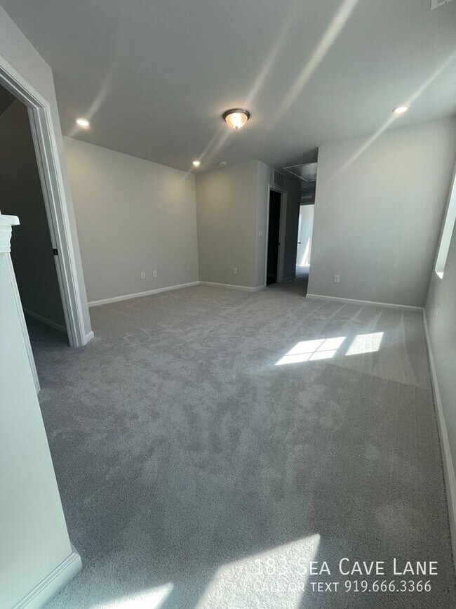 Building Photo - 183 Sea Cave Ln