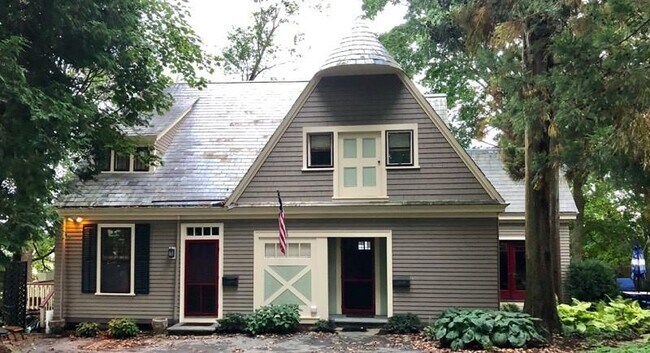 Primary Photo - 448 Gibbs Ave