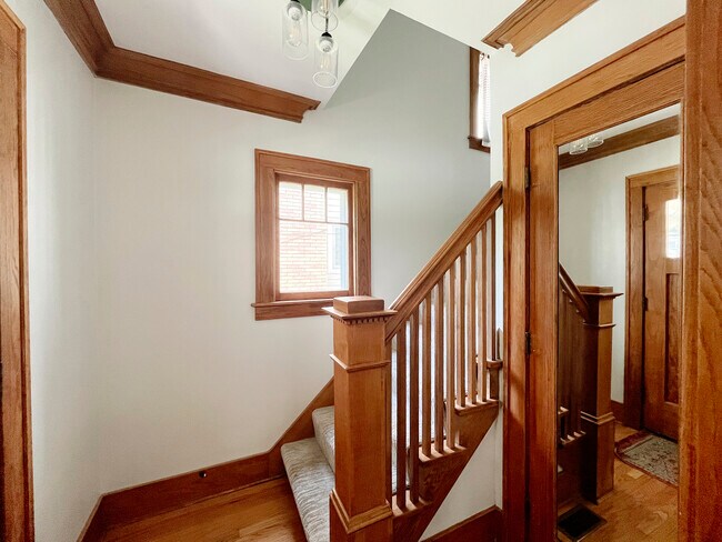 Front Entry - 350 Glenhaven Ave NW
