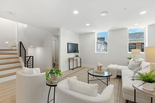 Building Photo - STUNNING 4 Level Fells Point Rowhome! WITH...