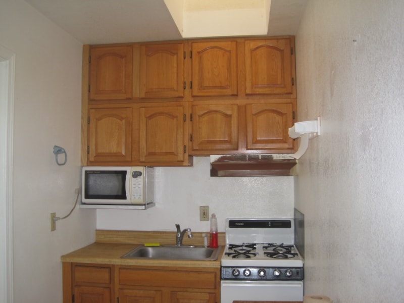 Building Photo - 718 Laurel Ave