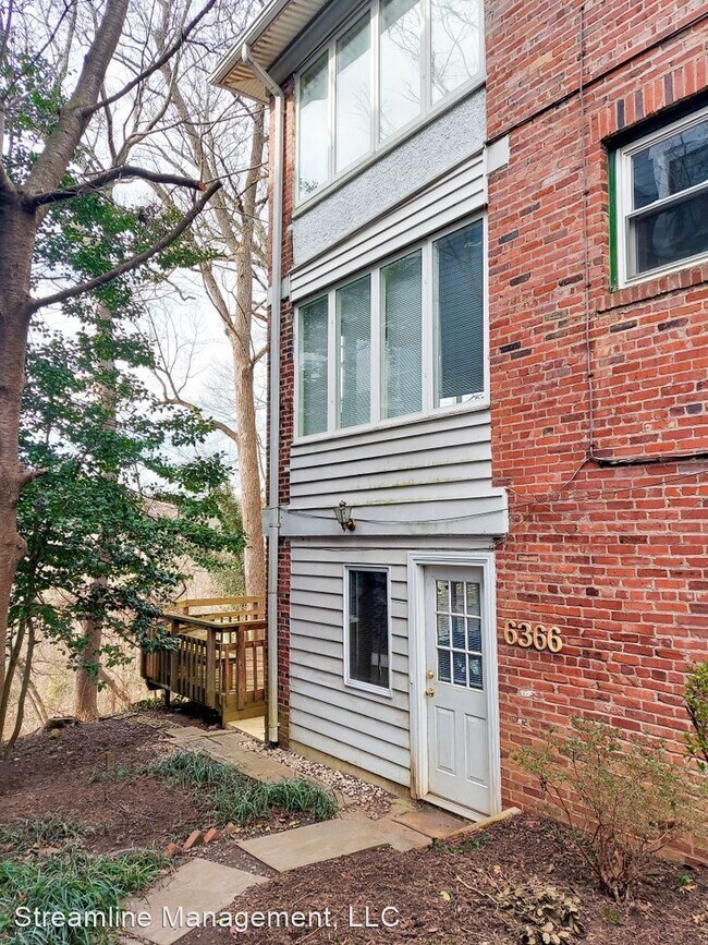 Building Photo - 2 br, 1 bath House - 6366 Ridge Dr
