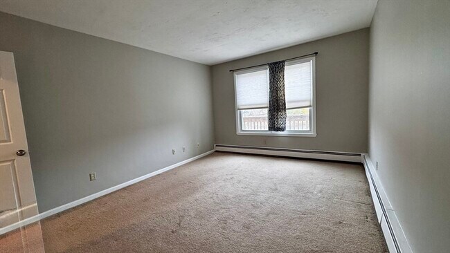 Building Photo - 40 Nashua St