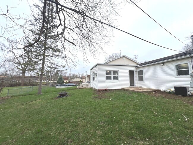 Building Photo - 206 Raupp Blvd