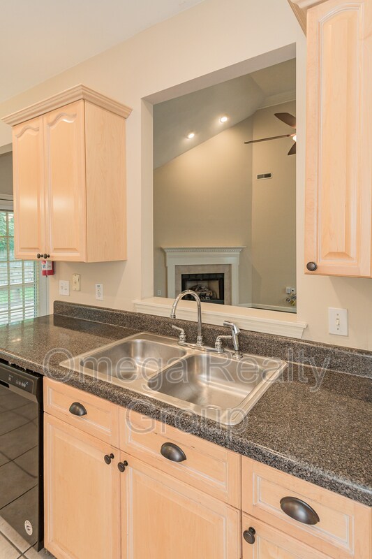Building Photo - 686 Old Cahaba Dr