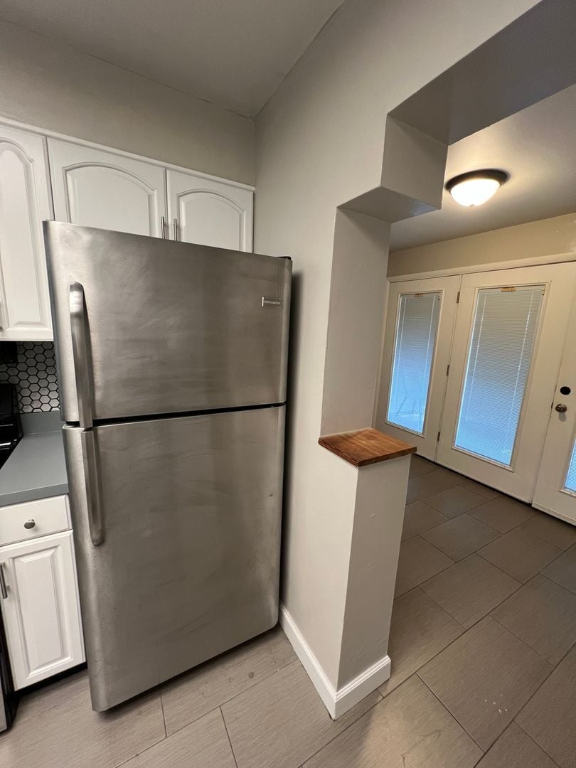 Building Photo - 2540 Elyria Ave