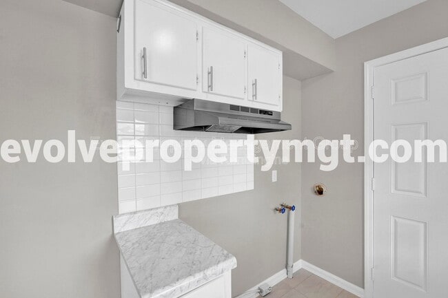 Building Photo - 1012 Mt Moriah Rd