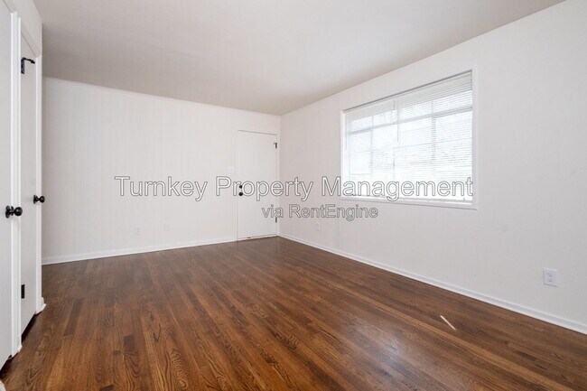 Building Photo - 623 Sherman St