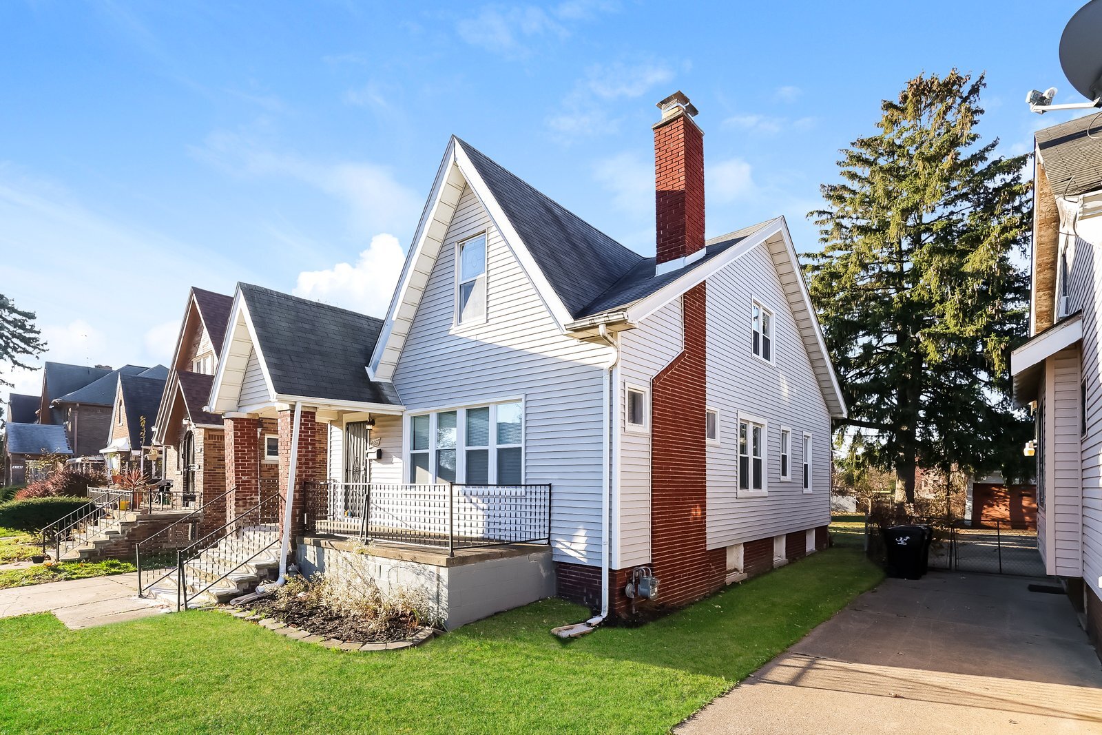 Building Photo - 4667 Balfour Rd