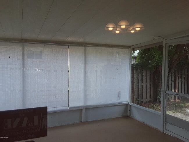 Building Photo - 135 S Suzanne Ct